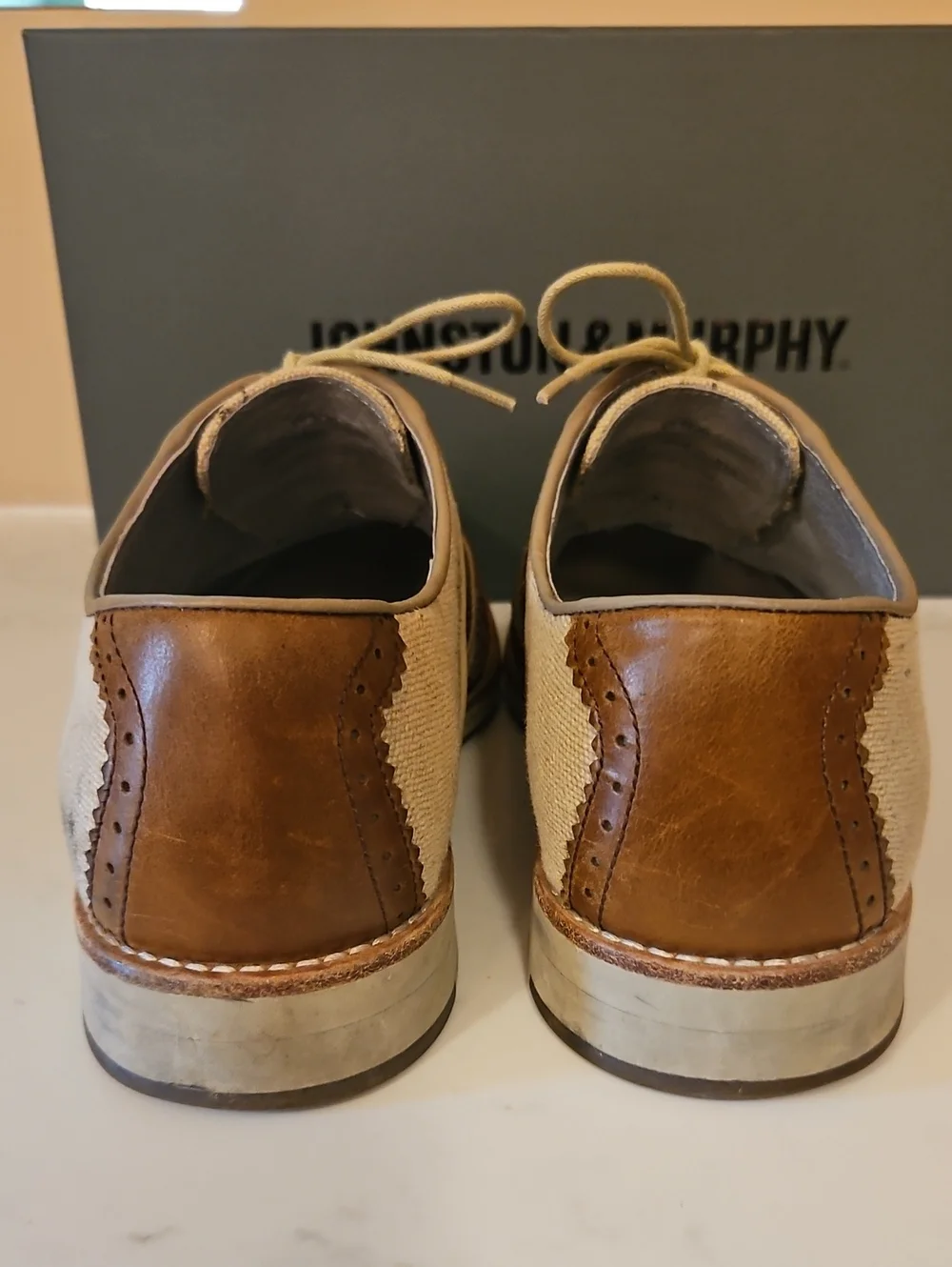 Johnston & Murphy Men’s Two-Tone Tan Wingtip Oxfords